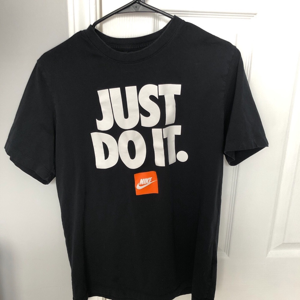 men’s nike shirt